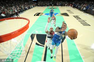 而巴塞罗那 而巴塞罗那