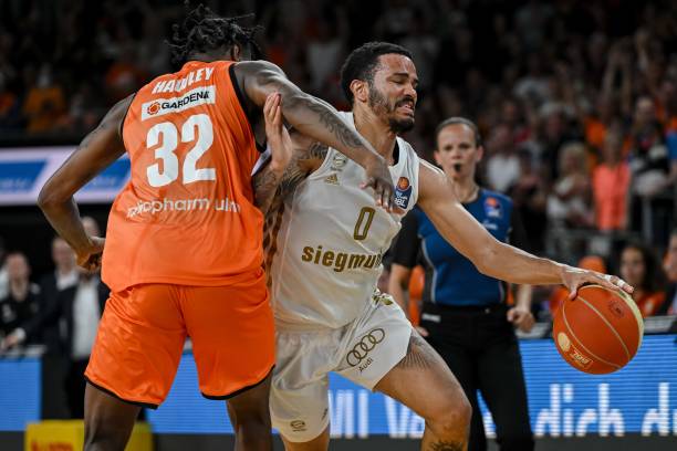 员早已退役 员早已退役